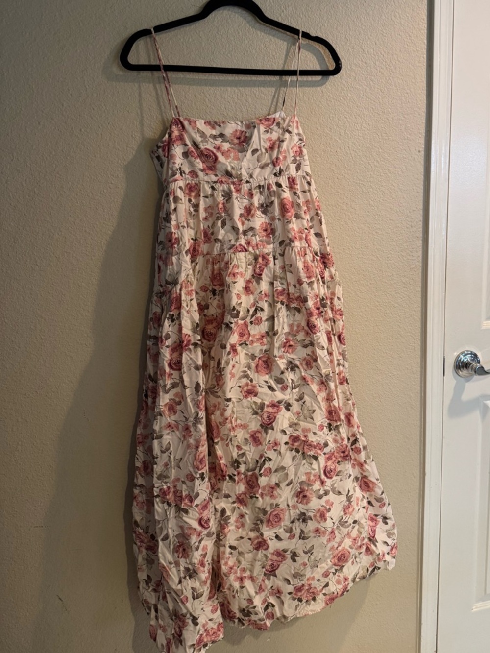 Floral Spaghetti-Strap Maxi Dress in Cream and Pink